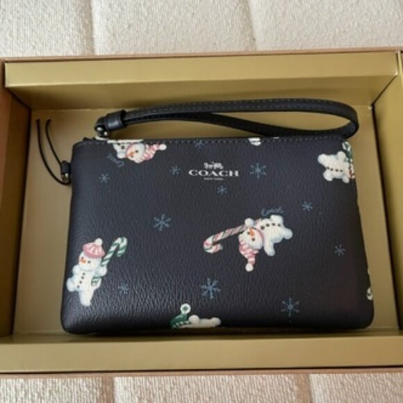 Coach Boxed Corner Zip Wristlet with Snowman Print - Picture 2 of 6